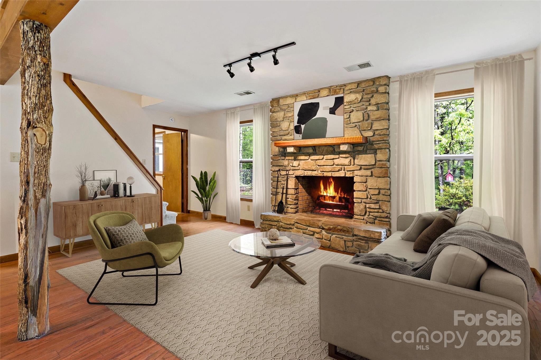 190 Lightning Ridge