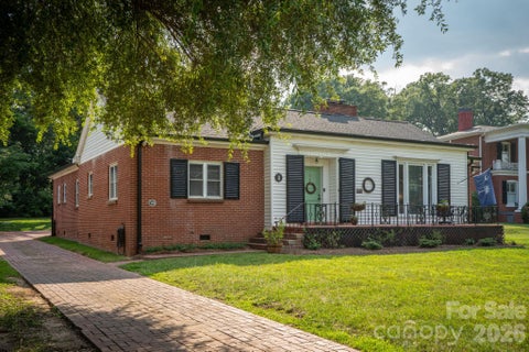 Photo of 11 Kings Mountain Street, York, SC 29745 (MLS # 4408114)