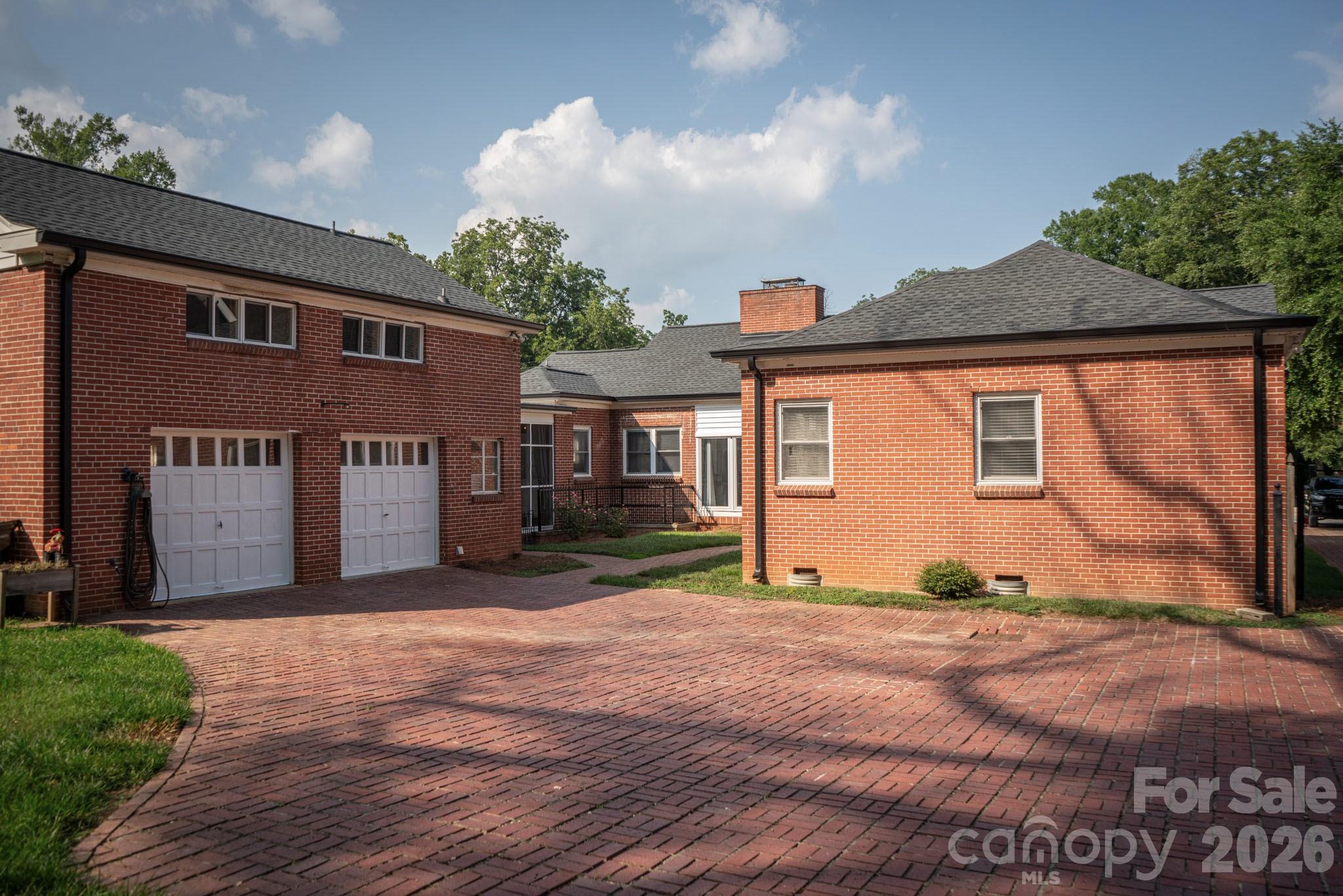 11 Kings Mountain Street
