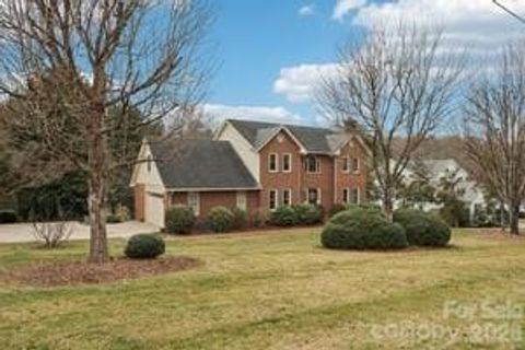 113 Forest Avenue NE Valdese NC 28690