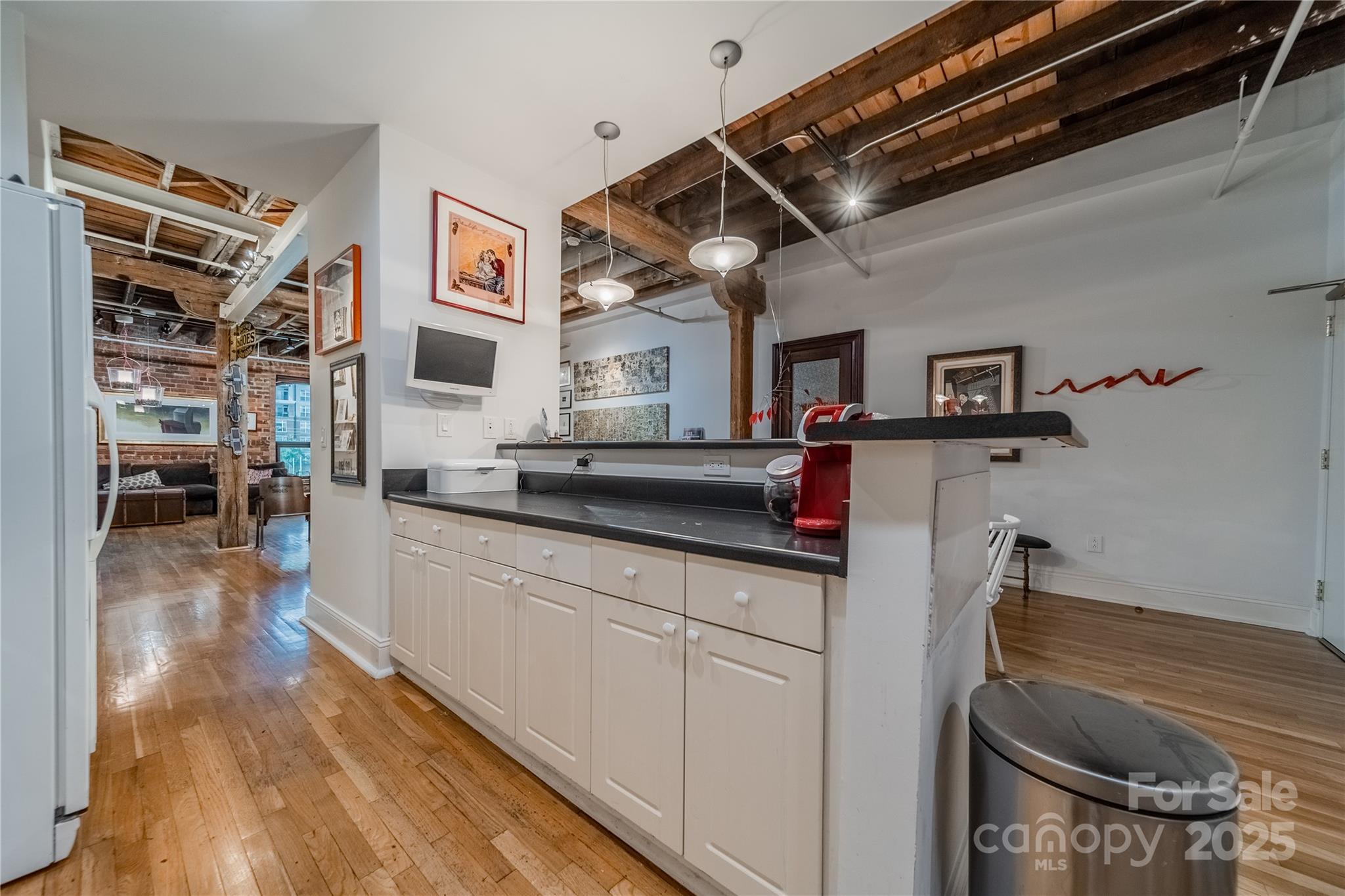 310 Arlington Avenue 317