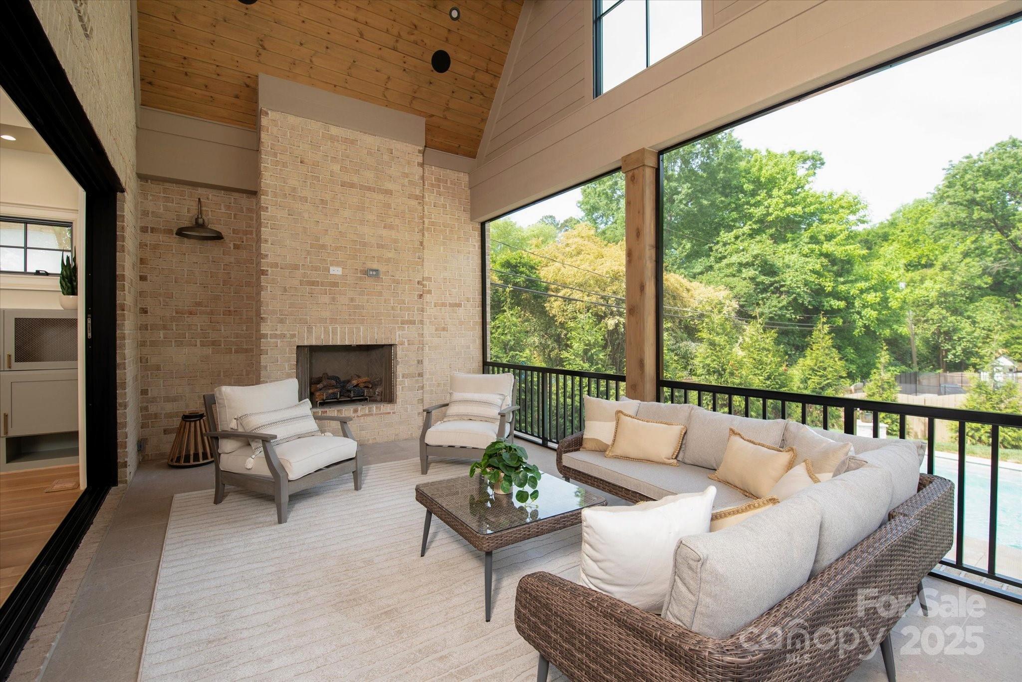 Barclay Downs - Residential