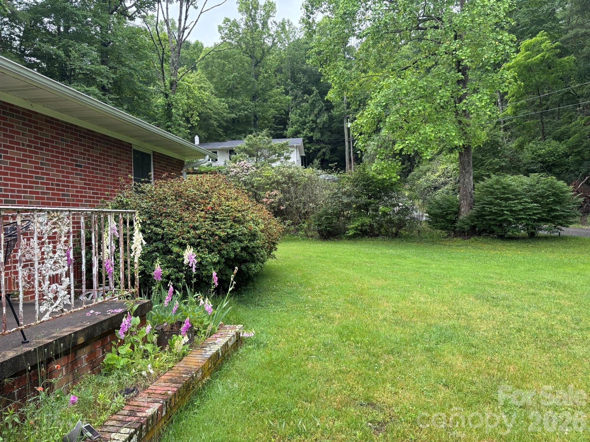 609 Valley Road