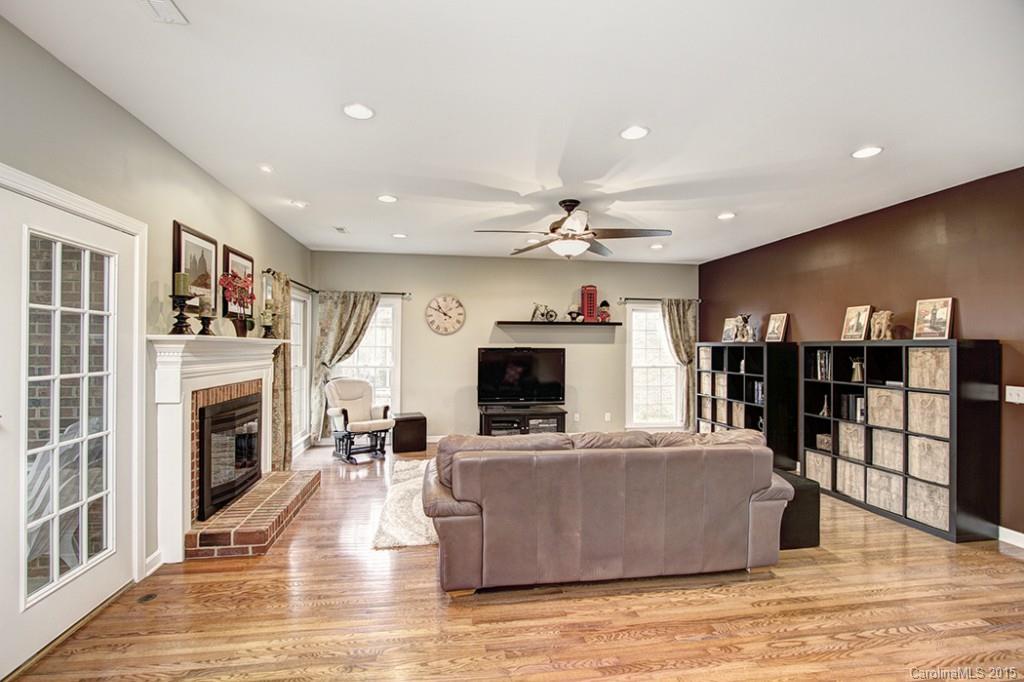 Hunters Gate - Residential