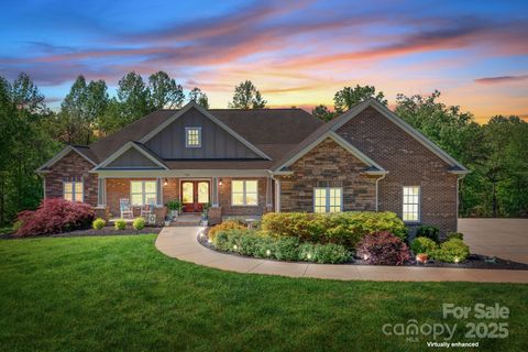 Photo of 730 Oak Ridge Farms Circle #14, Newton, NC 28658 (MLS # 4252238)