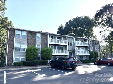 Photo of 1645 Arlyn Circle #M, Charlotte, NC 28213 (MLS # 4404772)