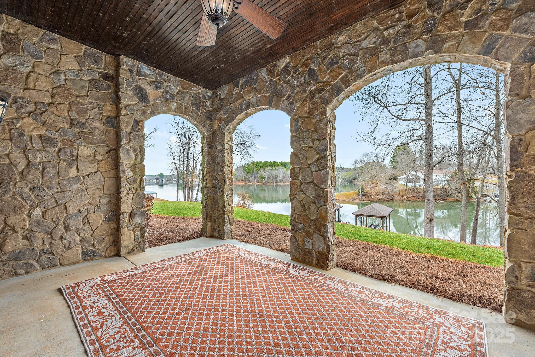 River Lakes - Residential