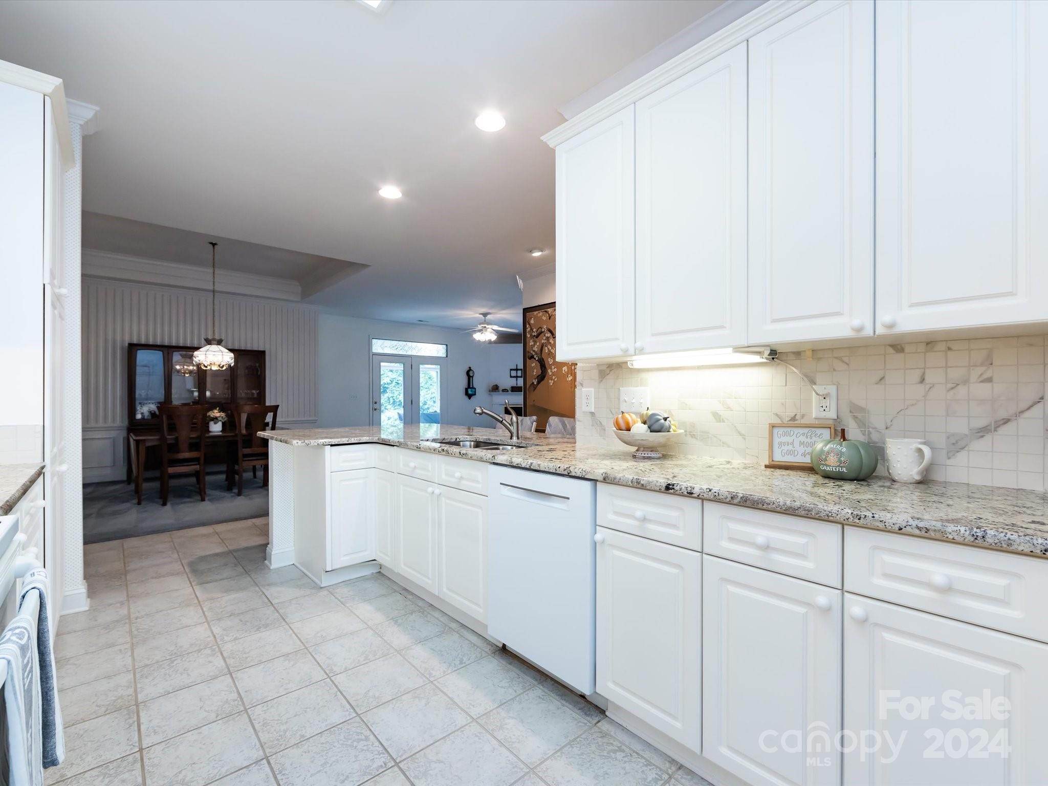 Mint Lake Village - Residential