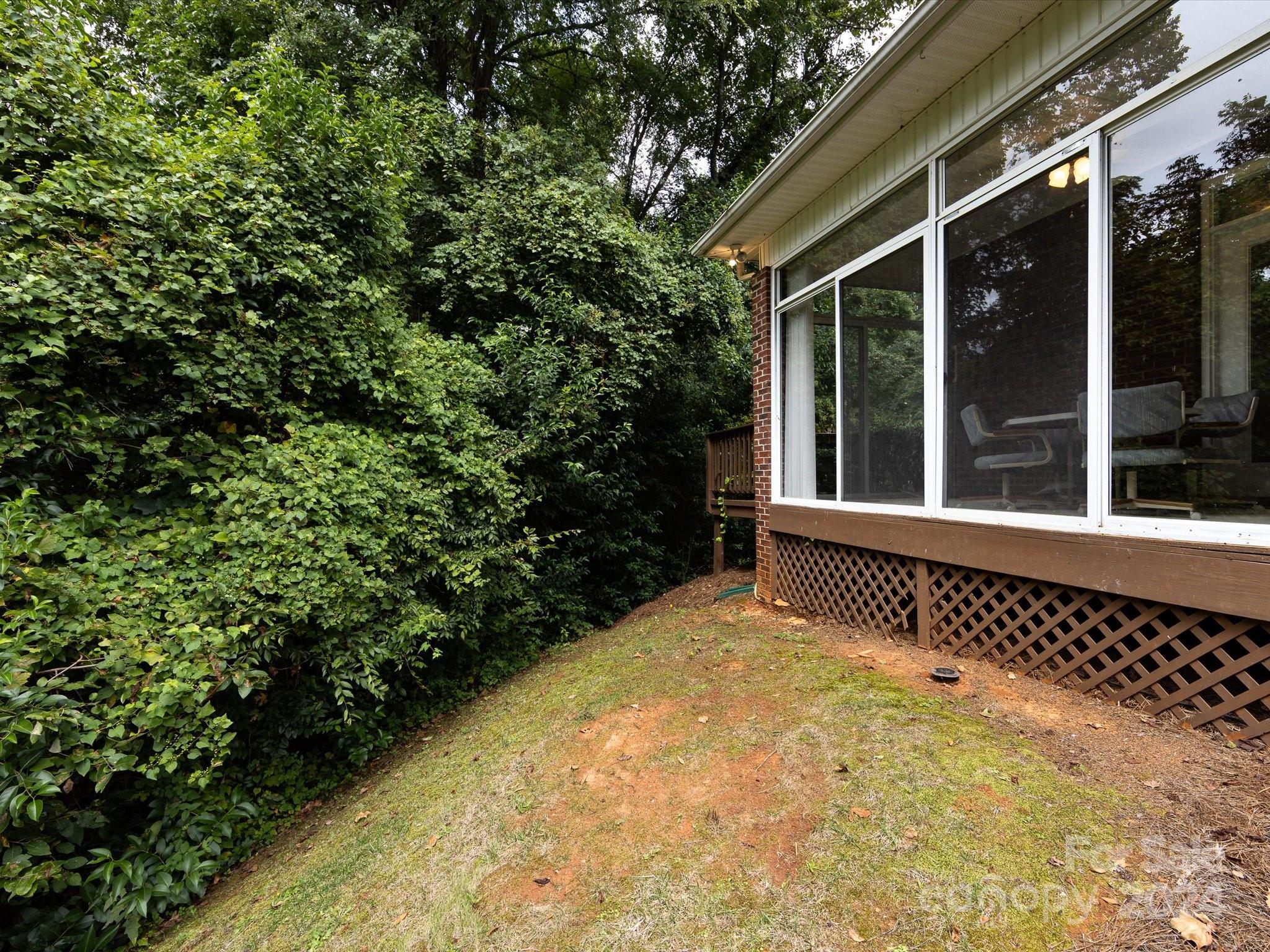 Mint Lake Village - Residential