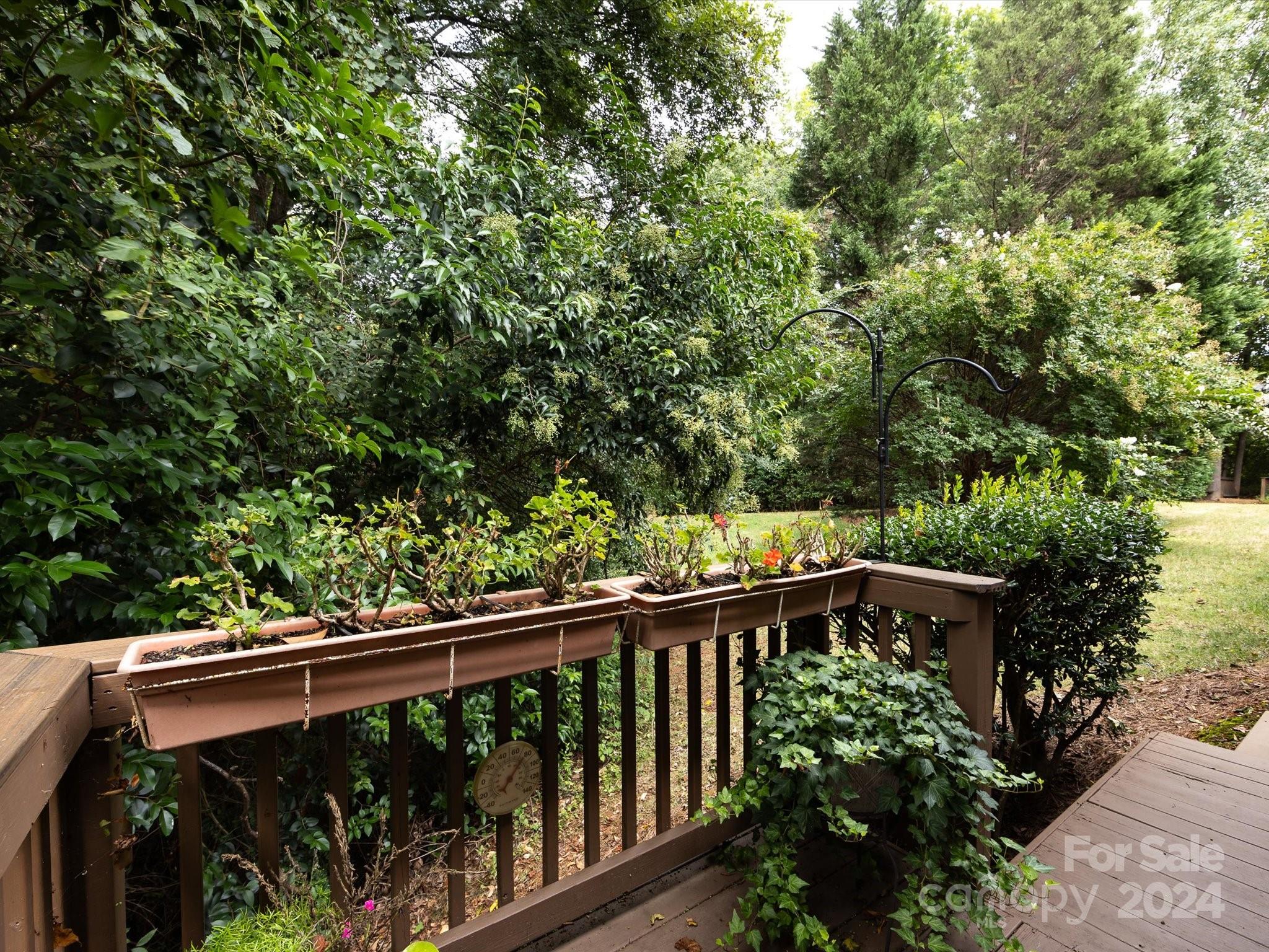 Mint Lake Village - Residential