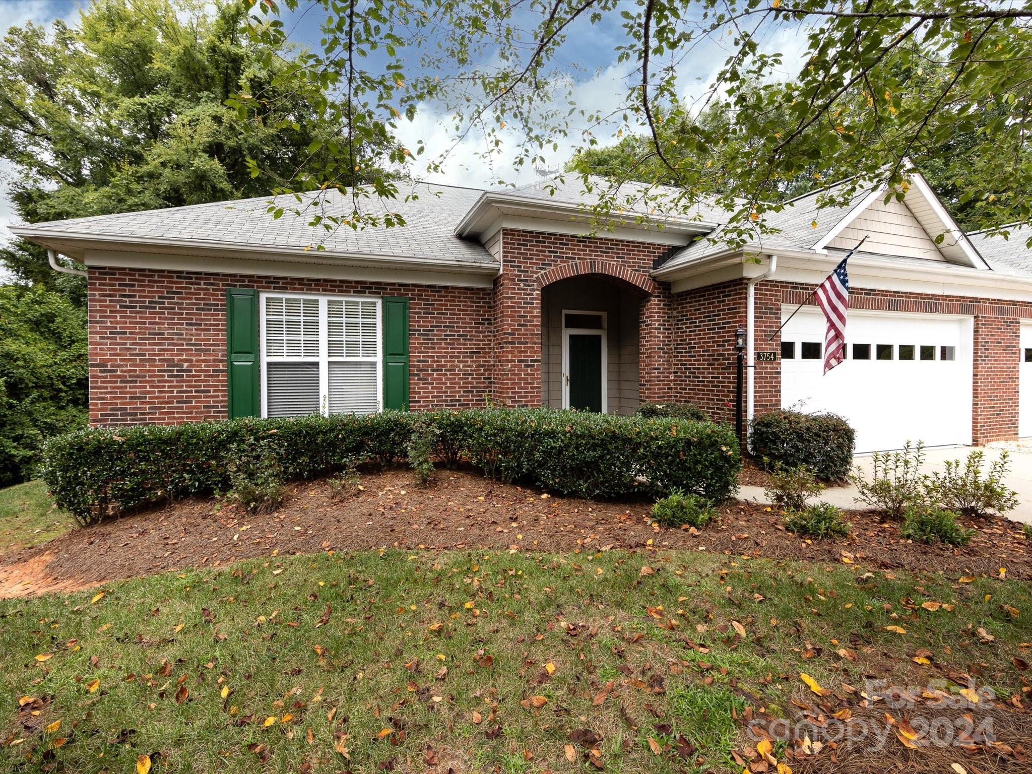 Mint Lake Village - Residential