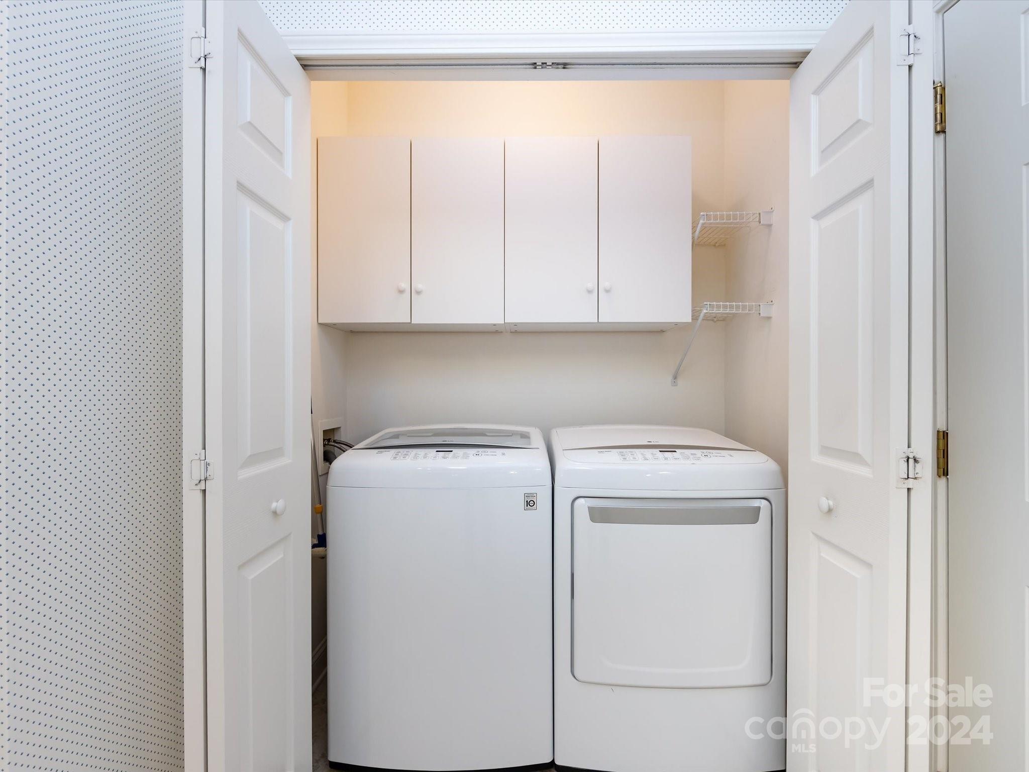 Mint Lake Village - Residential