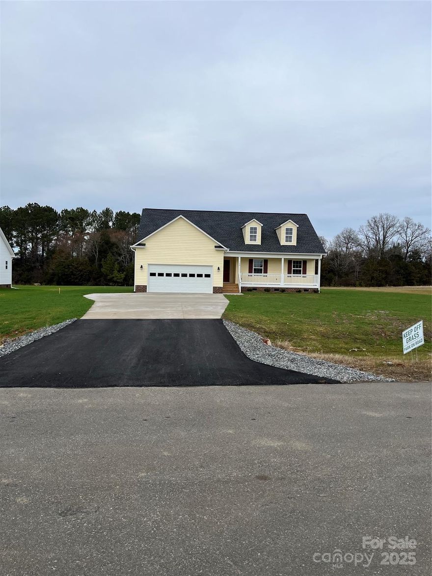 New construction on 1 acre. Located about 7 miles down hwy 72 towards chester. For gps purposes, the subdivision is located across the street from 4651 Saluda Road Rock Hill SC 29730
Home includes granite, LVP flooring, laundry room, pantry and a 2 car garage.
With a full price offer, the seller will pay up to $10,000 of buyer's closing costs, prepaids & rate buy down fees.