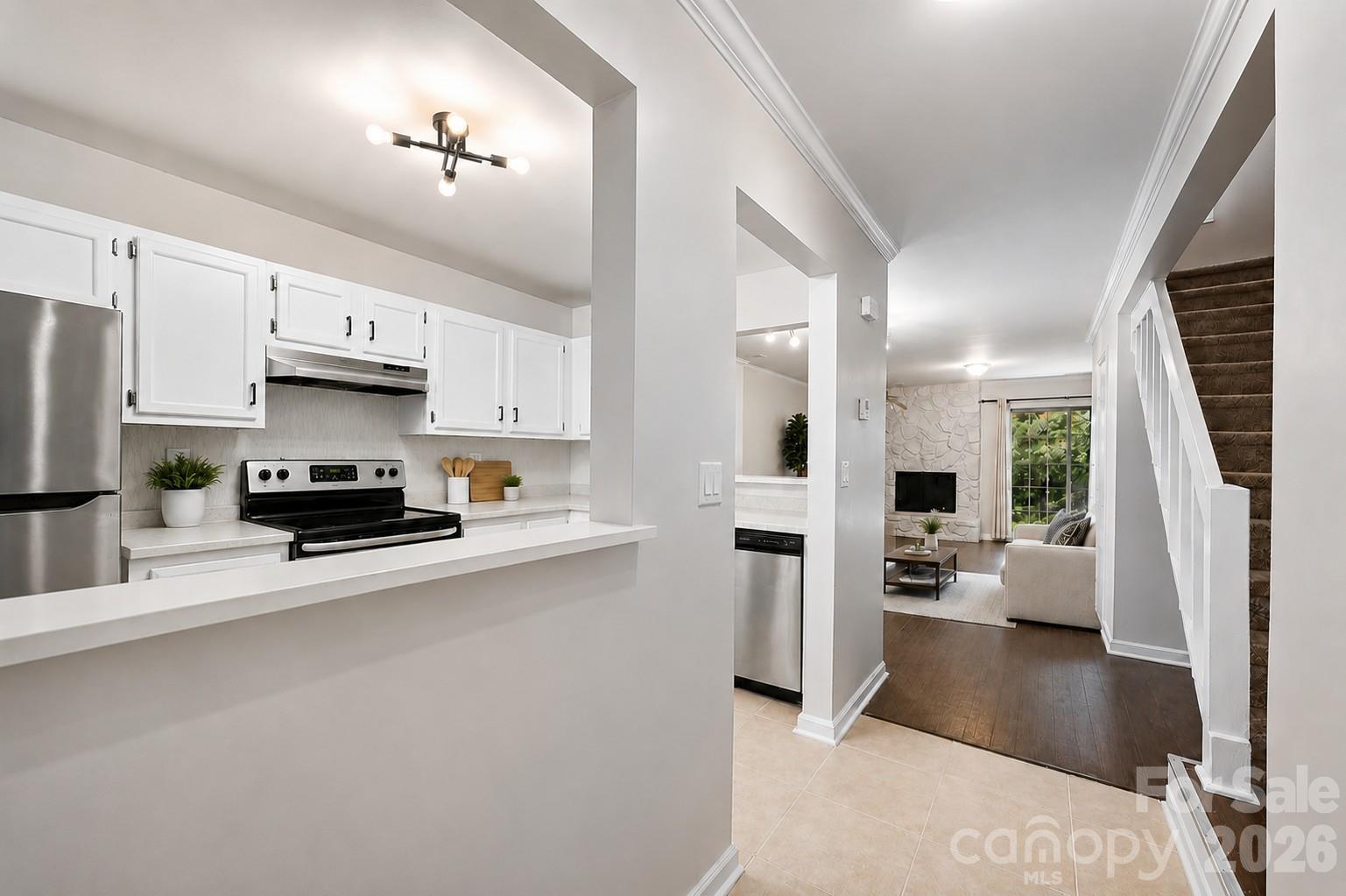 6216 Windsor Gate Lane