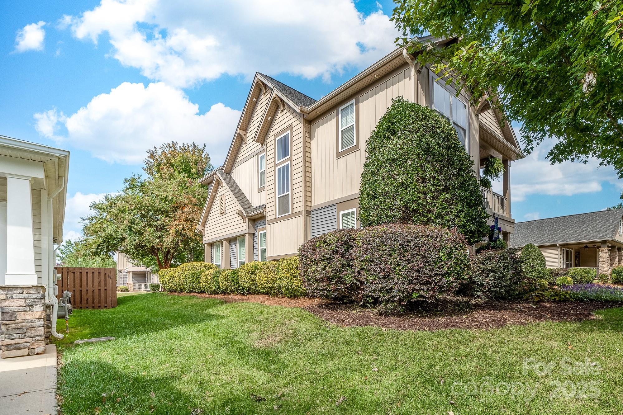 2048 Middleton Farm Drive