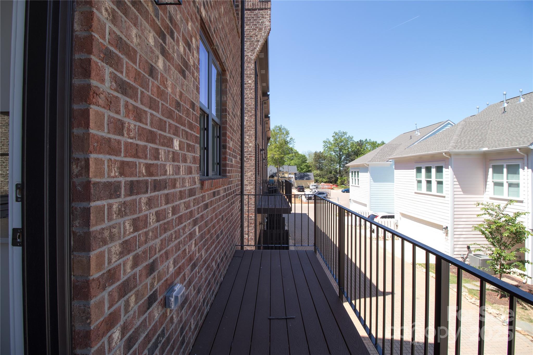 Walk23 - Residential