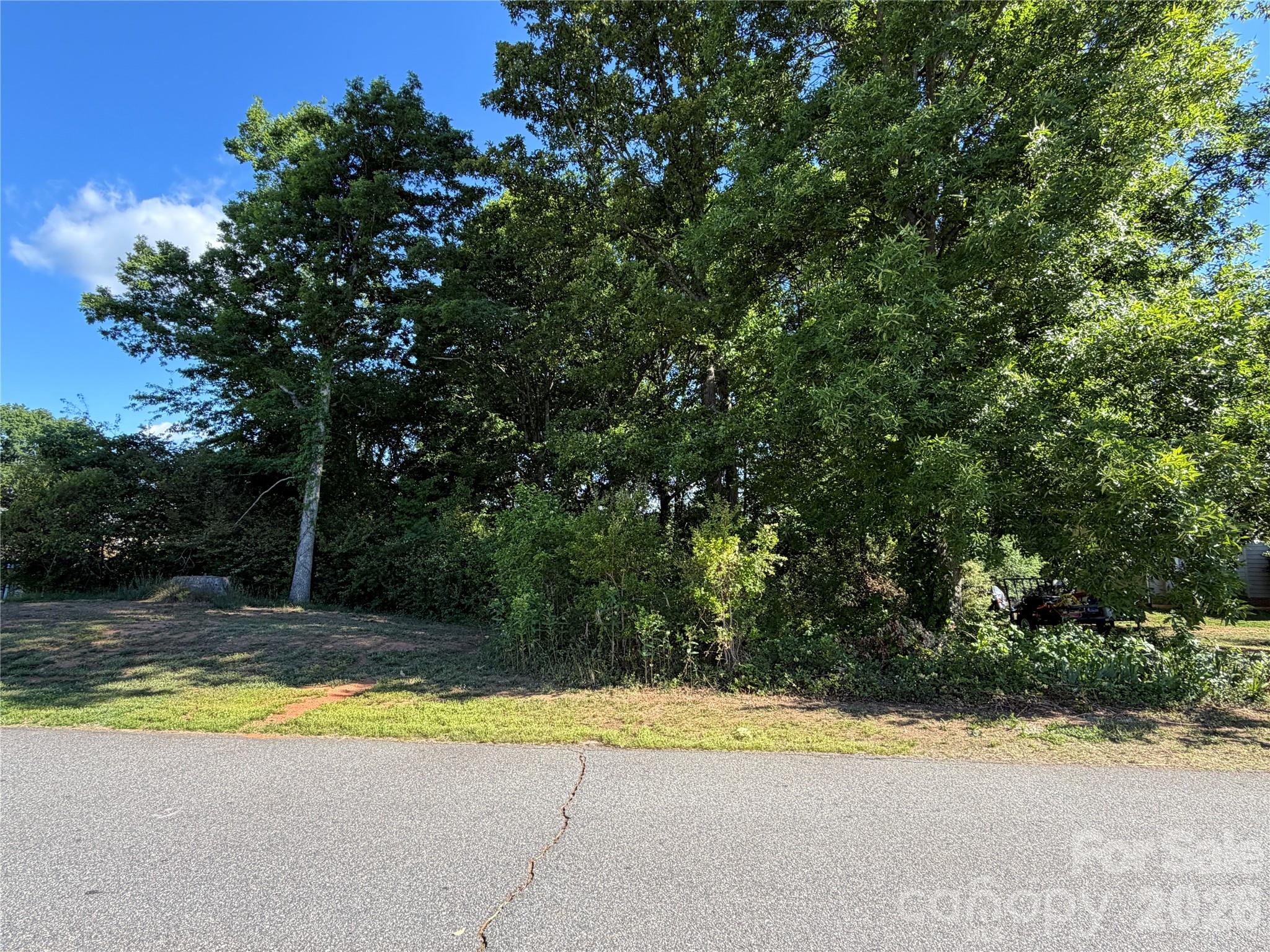 Brooks Glen - Land