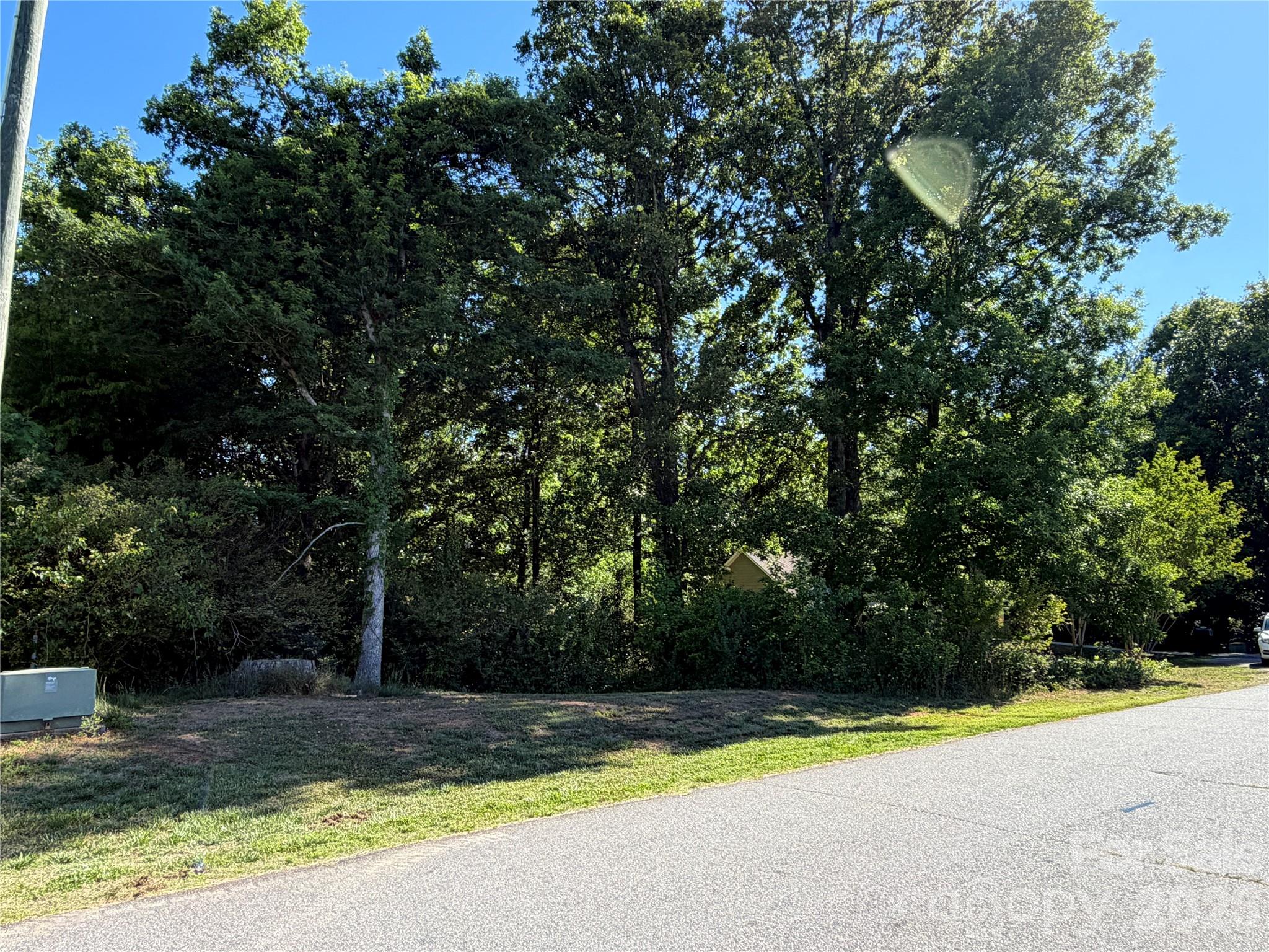 Brooks Glen - Land