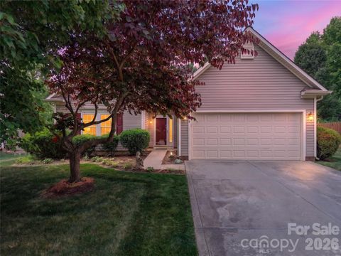 Photo of 140 Gabriel Drive, Mooresville, NC 28115 (MLS # 4380476)