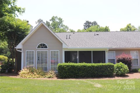 Condominium in Cornelius NC 21163 Cold Spring Lane.jpg