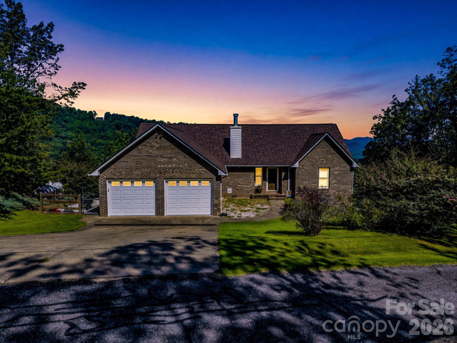 485 Mountain Lookout Drive