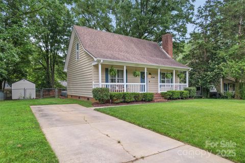 6706 Farrington Lane Charlotte NC 28227