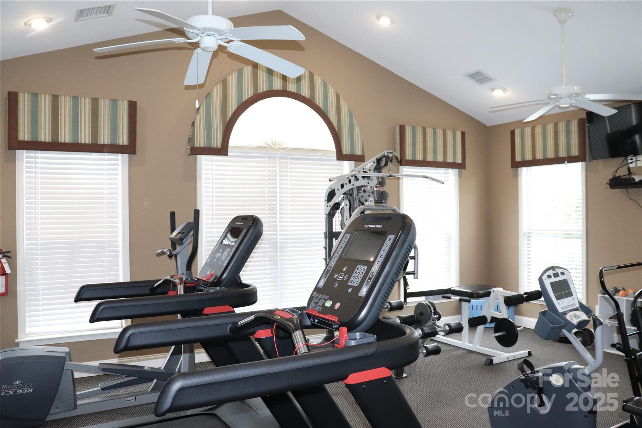 Wynnshire Ridge - Residential