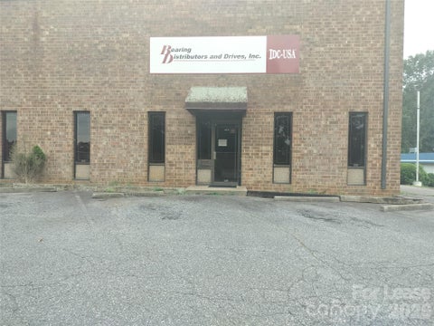 Photo of 1651 1st Avenue SW, Hickory, NC 28602 (MLS # 4420006)
