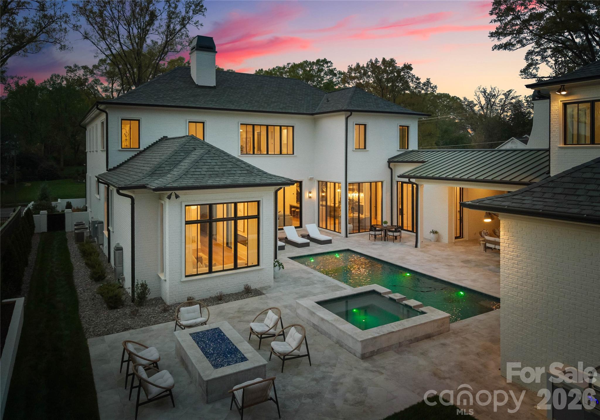 2208 Overhill Road 1