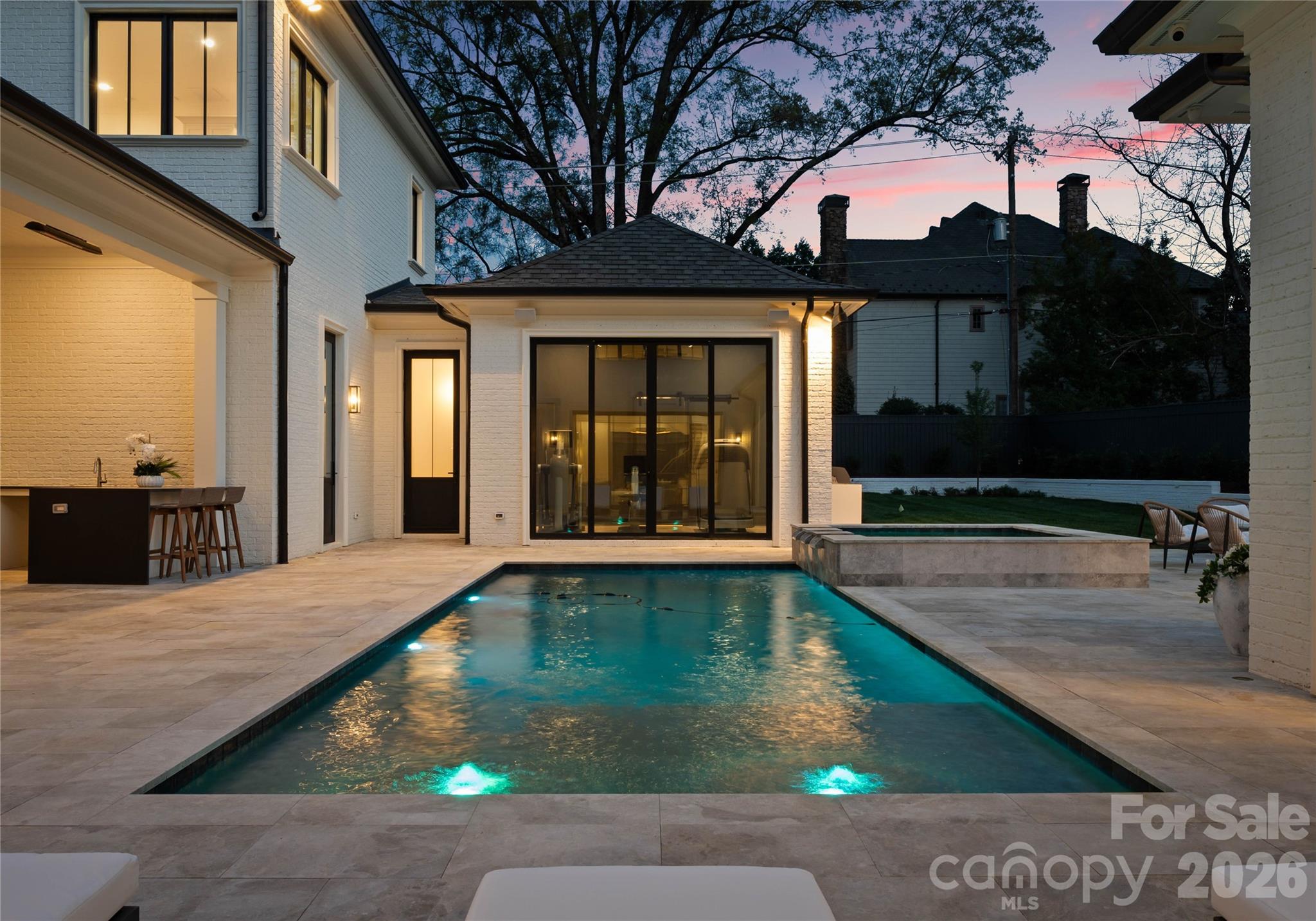 2208 Overhill Road 1