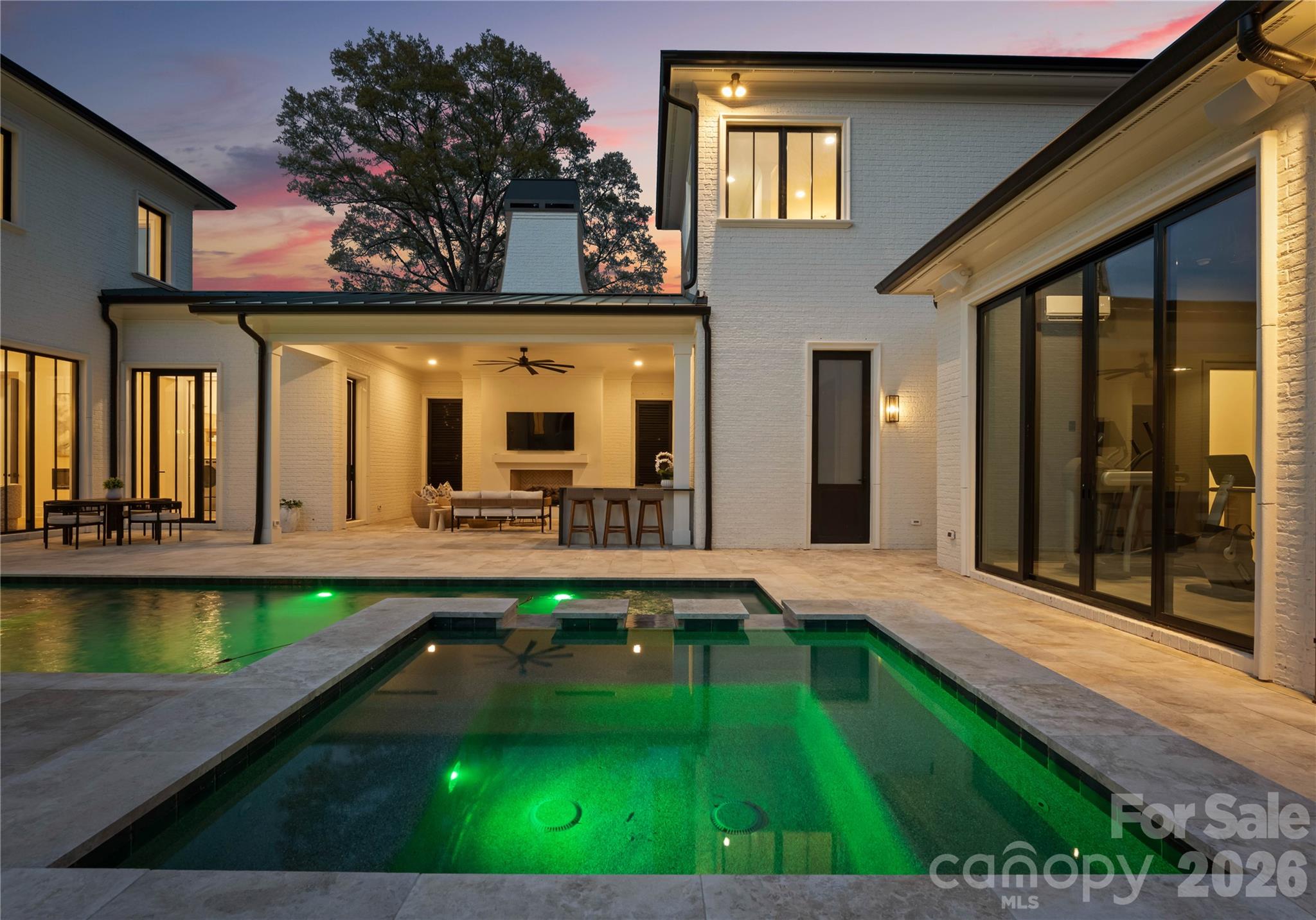 2208 Overhill Road 1