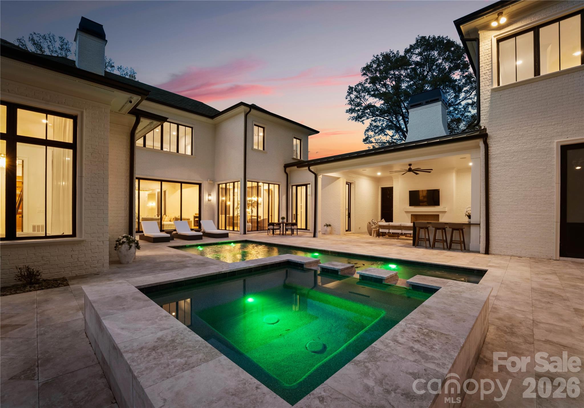 2208 Overhill Road 1