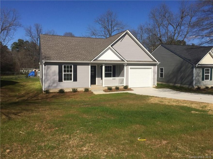 New construction built by Infinity Builders. Stainless appliances, vaulted ceilings, large back yard and more in the heart of rock hill, just minutes from I77. Seller will pay closing costs. Many first-time homebuyers can purchase this house with little or no money down using SC Housing.