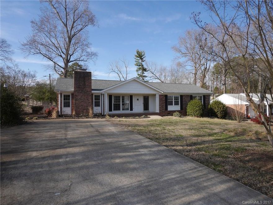 WOW REMODEL & RENOVATION JOB!! EVERYTHING IS NEW! NEW WOOD FLOORS, GRANITE COUNTERTOPS,TILE BACKSPLASH, STAINLESS APPLIANCES, CABINETS REFINISHED,BOTH BATHS HAVE BEEN COMPLETELY REDONE, NEW ROOF ON HOME & UTILITY BUILDING/WORKSHOP THAT HAS POWER, 4 BEDROOMS/BONUS, 2 BATHS, GREAT ROOM, NEW LAUNDRY ROOM, FENCED BACKYARD, SEPTIC JUST PUMPED AND CLEANED, EVERYTHING NEWLY PAINTED, ALL THIS AND IN BELMONT SCHOOL DISTRICT AND CONVENIENT TO EVERYTHING!!  EVEN ACROSS THE STREET FROM LAKE WYLIE!!