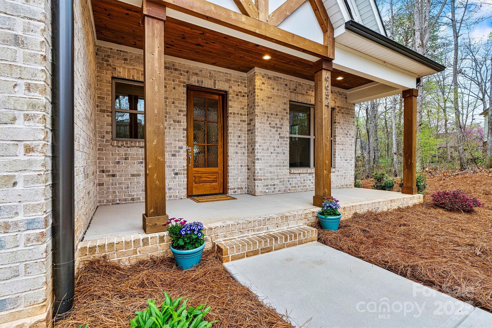 6654 Maple Spring Court
