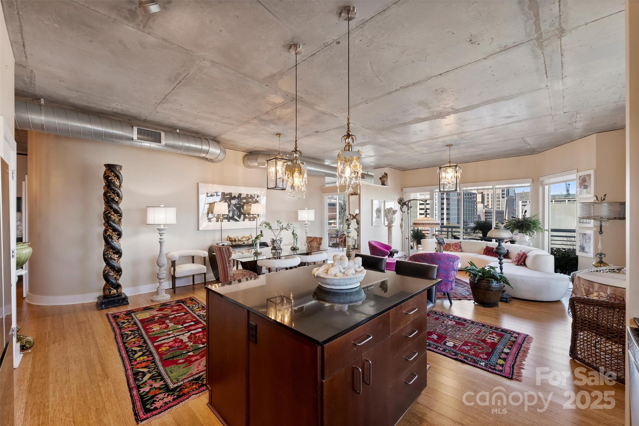 505 E 6th Street 804