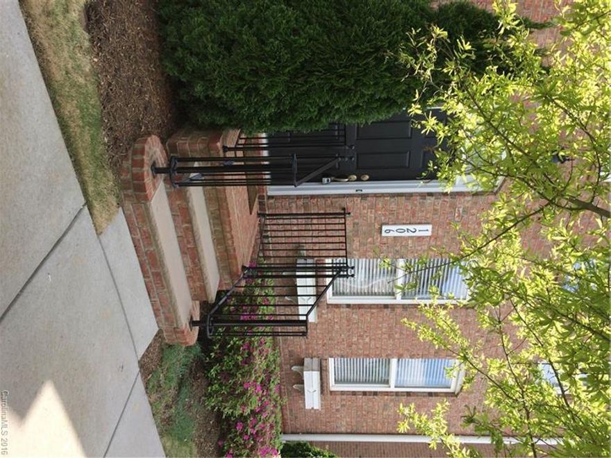 Are you looking for that elusive short term rental?  This is it!  Great location in Belmont!  Lease is available through March 31, 2017.  Tenant is responsible for back yard maintenance and utilities.  There is a $35 non-refundable application fee.