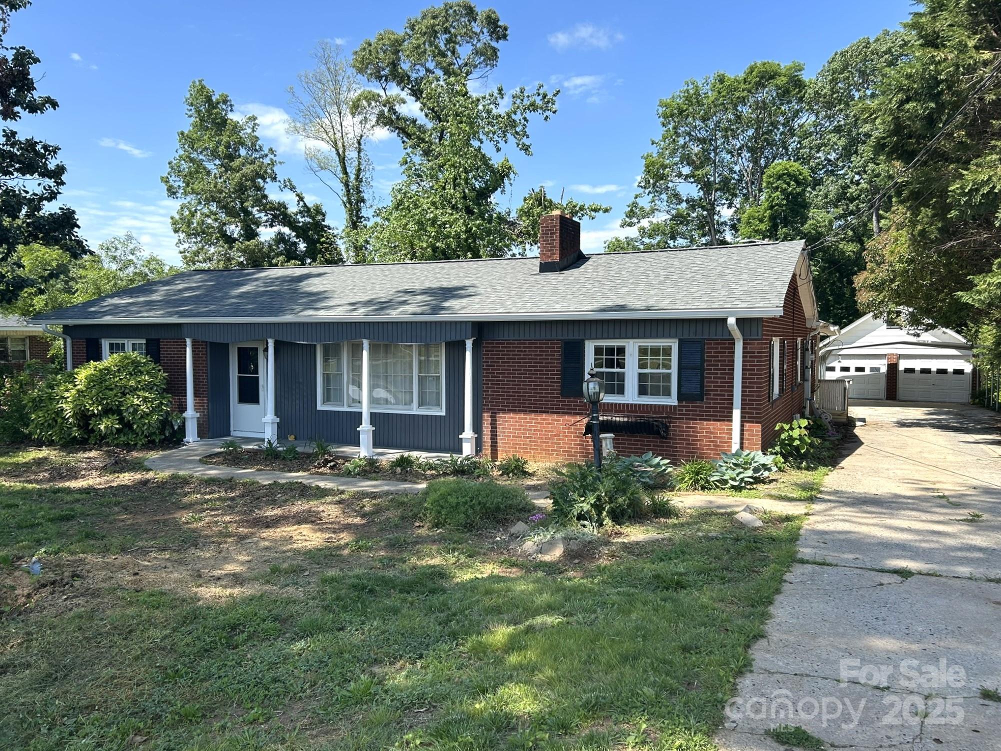1526 Chase High Road