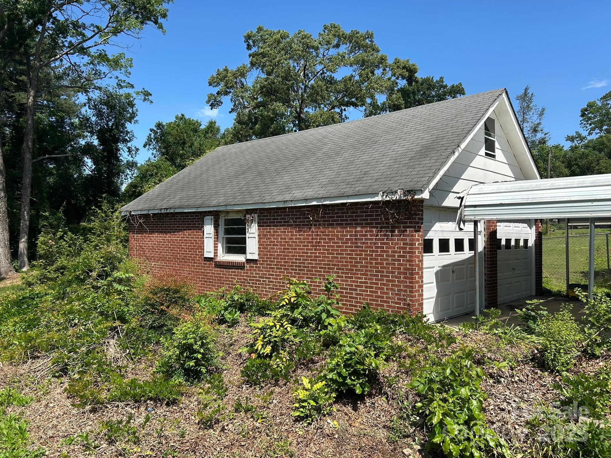 1526 Chase High Road