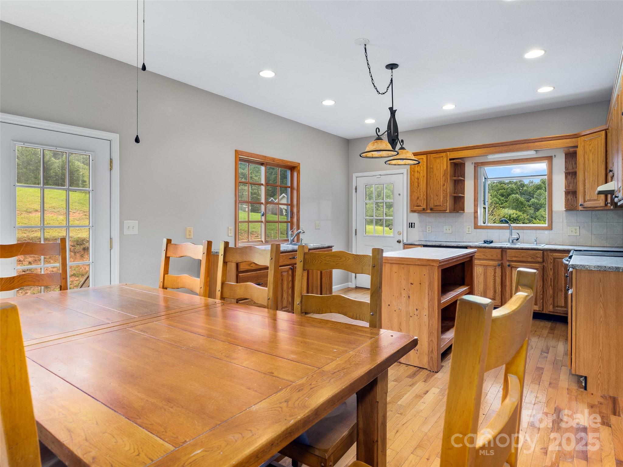 Mystic Cove - Residential