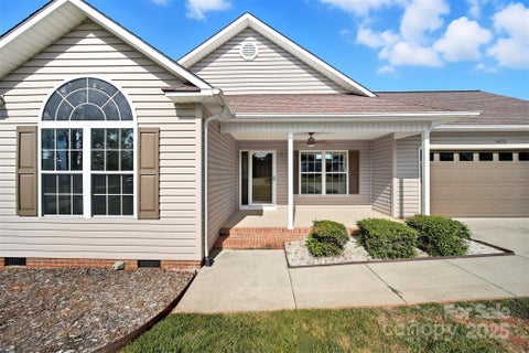 Photo for 1470 Farmington Hills Drive