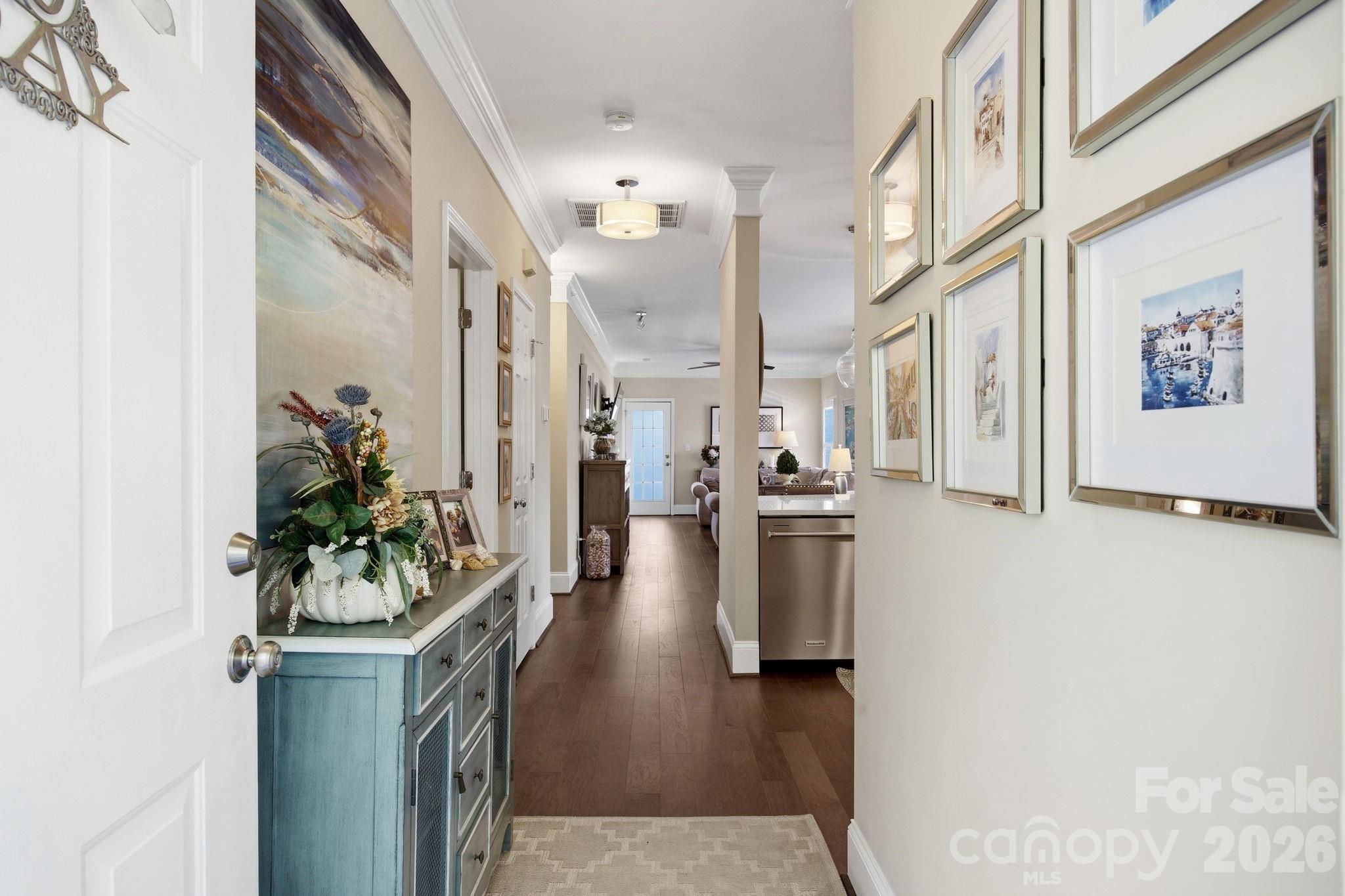 8942 Rosalyn Glen Road