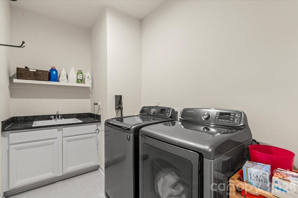 Haywyck Meadows - Residential