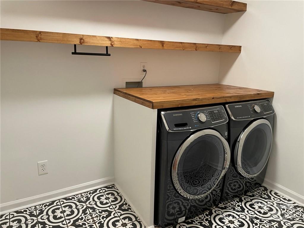 Kings Grant - Residential