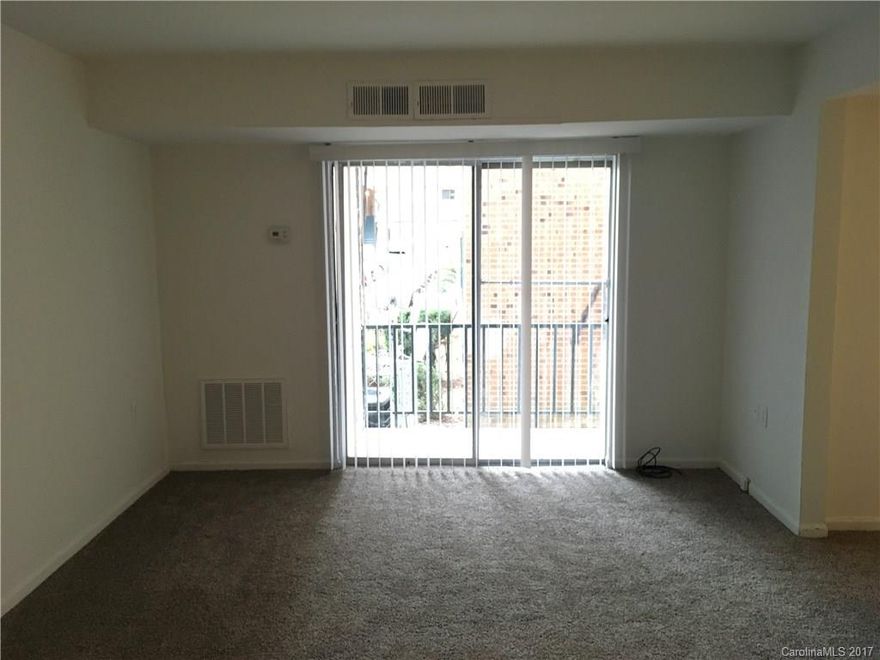 Move-in ready 2 bedroom, 1 bathroom apartment in Concord, close to downtown. It has a very open floorplan with many great freatures.The unit has been professionally cleaned, and has fresh paint throughout. This is a MUST-SEE and won't last long!