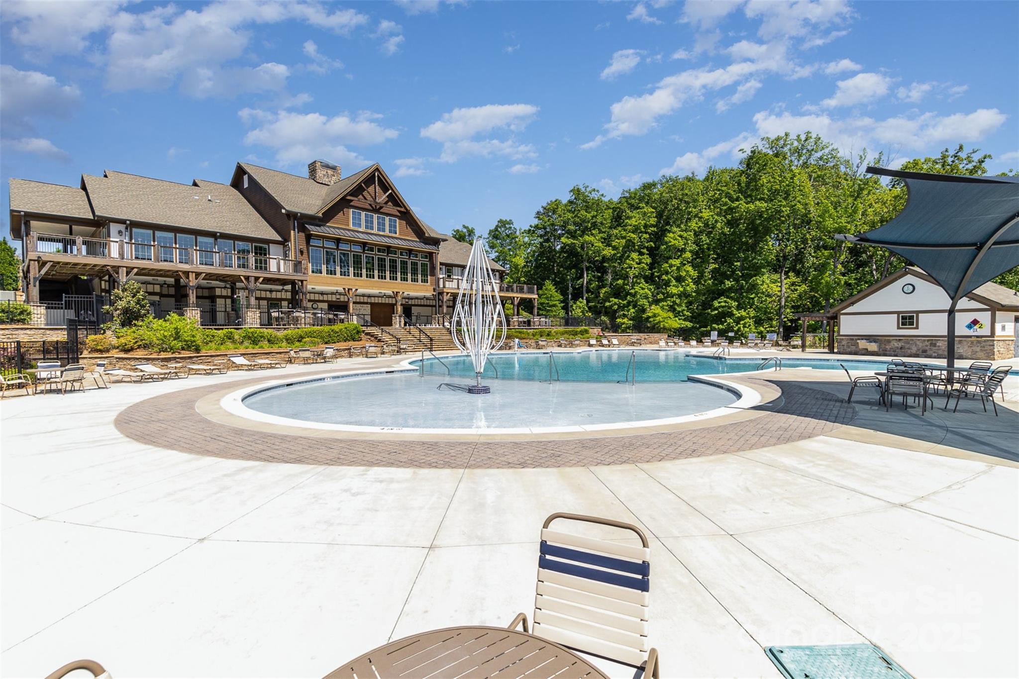 Fort Mill, South Carolina 29715, United States, 5 Bedrooms Bedrooms, ,4 BathroomsBathrooms,Residential,Under Contract,118951