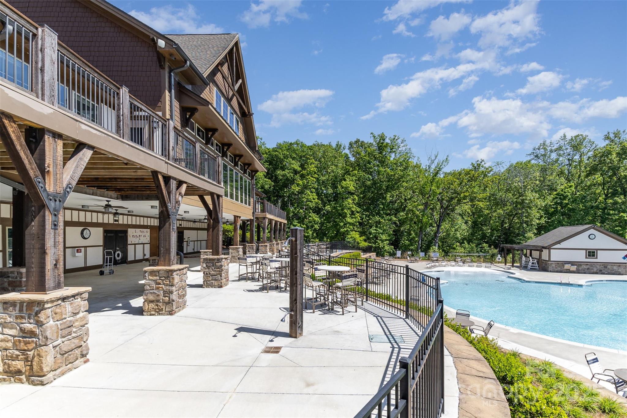 Fort Mill, South Carolina 29715, United States, 5 Bedrooms Bedrooms, ,4 BathroomsBathrooms,Residential,Under Contract,118951