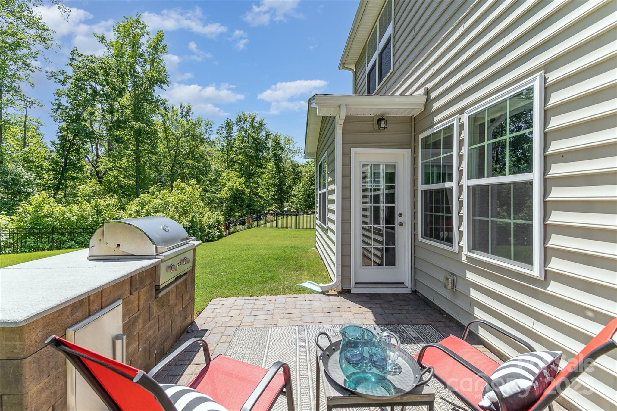 Fort Mill, South Carolina 29715, United States, 5 Bedrooms Bedrooms, ,4 BathroomsBathrooms,Residential,Under Contract,118951