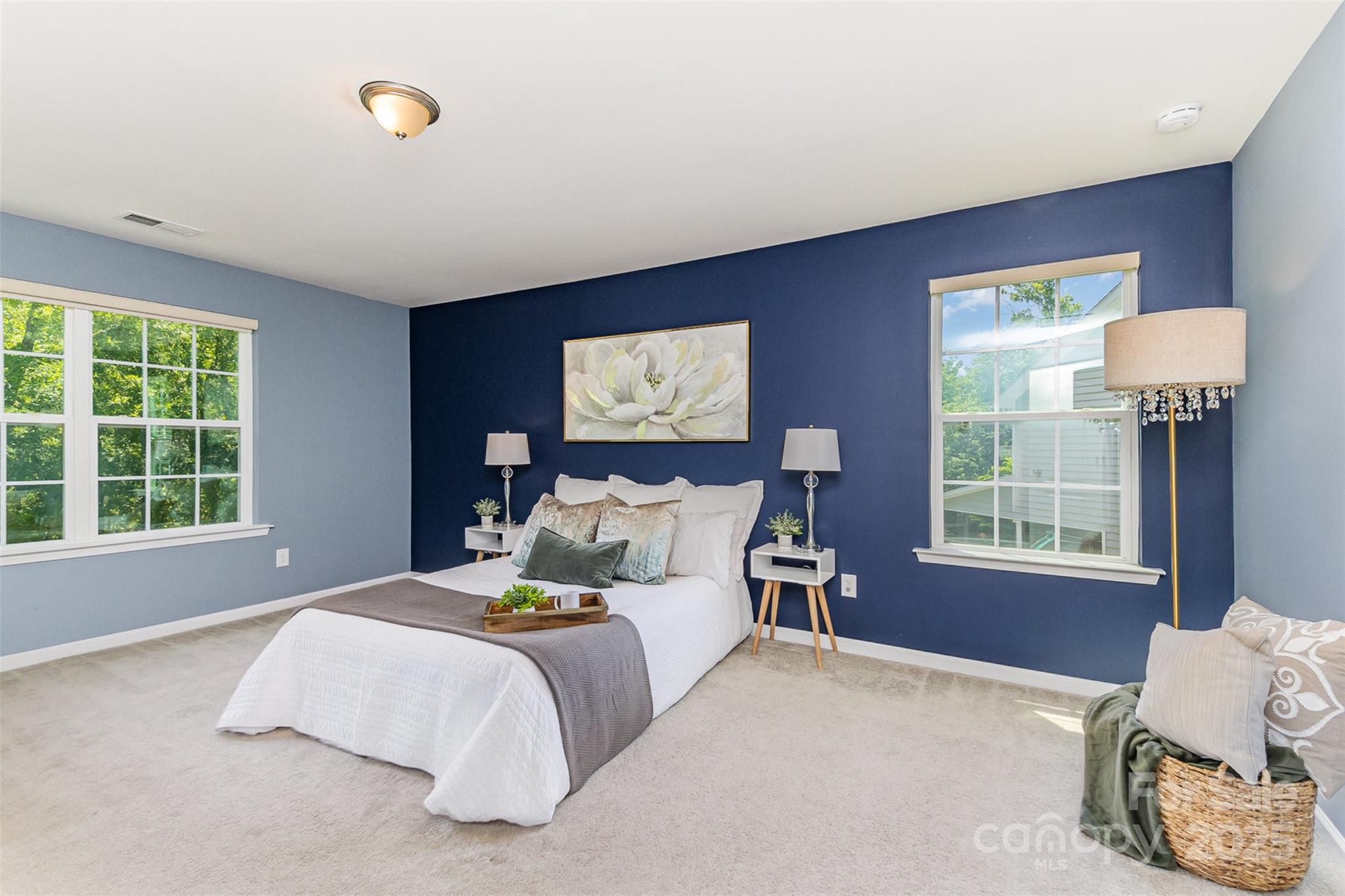 Fort Mill, South Carolina 29715, United States, 5 Bedrooms Bedrooms, ,4 BathroomsBathrooms,Residential,Under Contract,118951