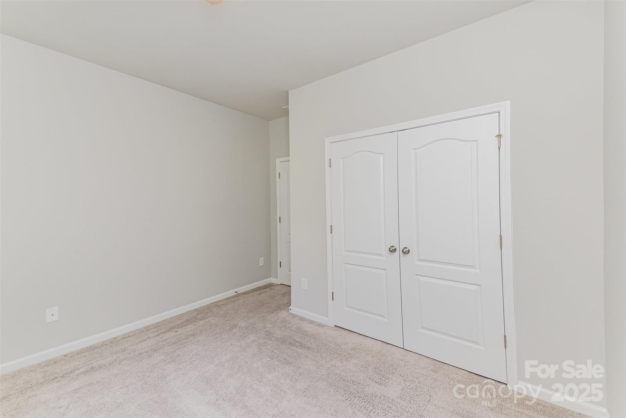 Fort Mill, South Carolina 29715, United States, 5 Bedrooms Bedrooms, ,4 BathroomsBathrooms,Residential,Under Contract,118951